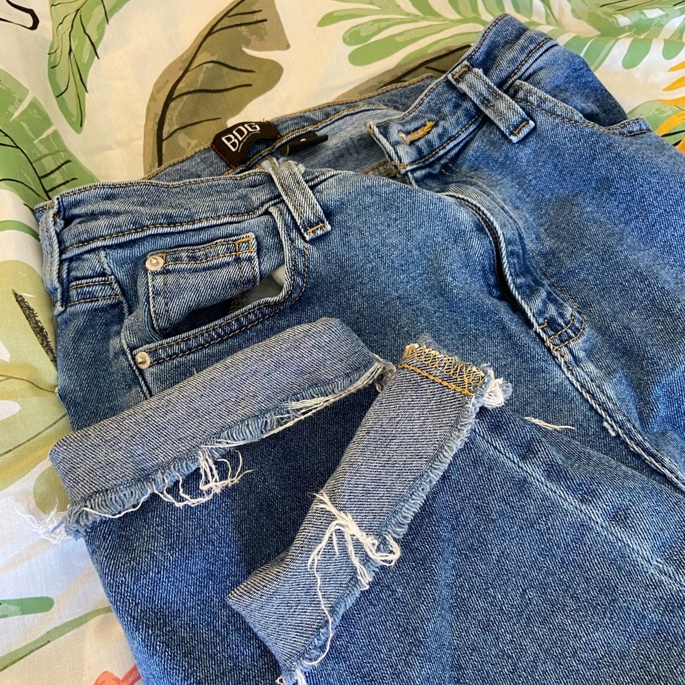High rise girlfriend jeans - urban outfitters